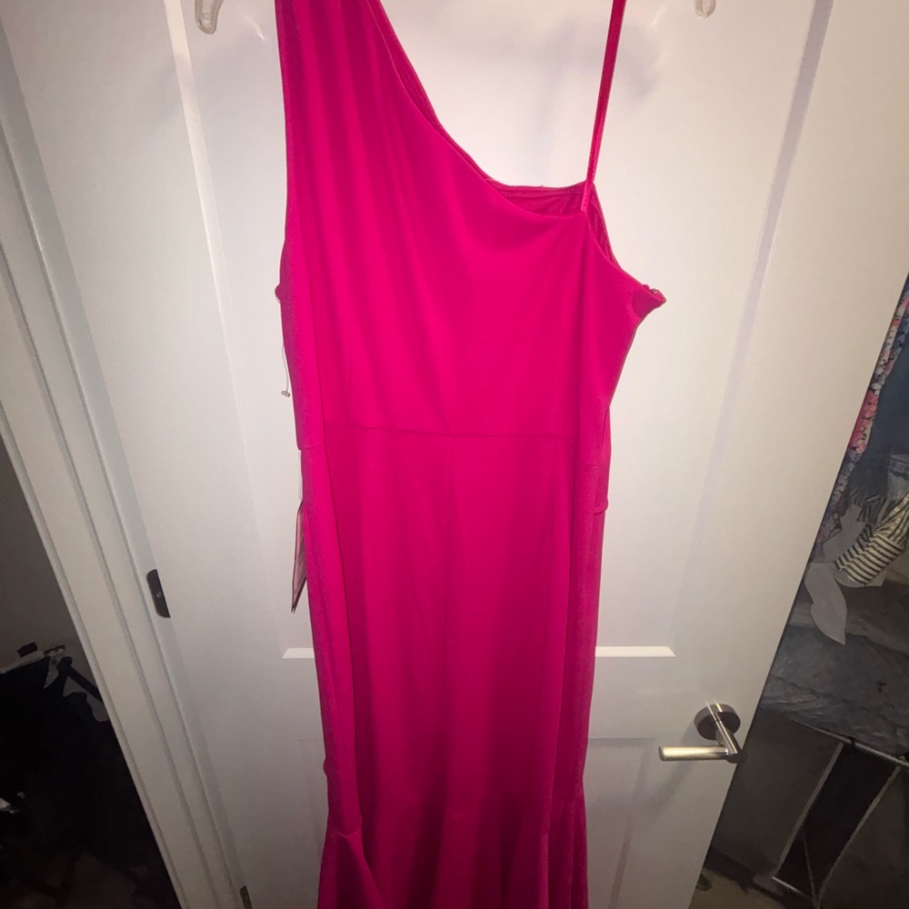 Papell Studio Women's One-Shoulder Fuchsia Dress